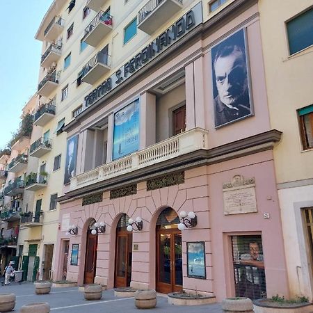 La Finestra Di Fronte Apartment Наполи Екстериор снимка